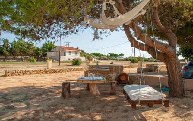 Minies Beach Villas