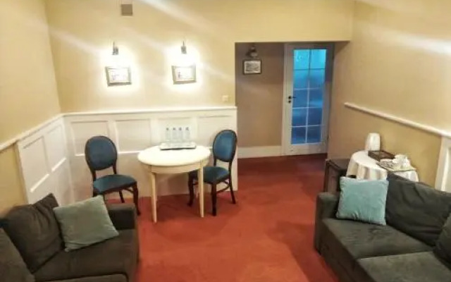 American House Willa Hennela