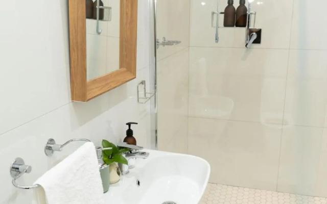 Staymore Cape Winelands Homestay