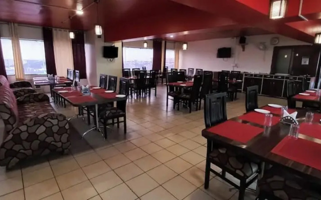 Hotel Grand Samdareeya - Jabalpur