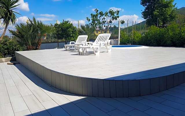 BB La Mariposa De La Reina