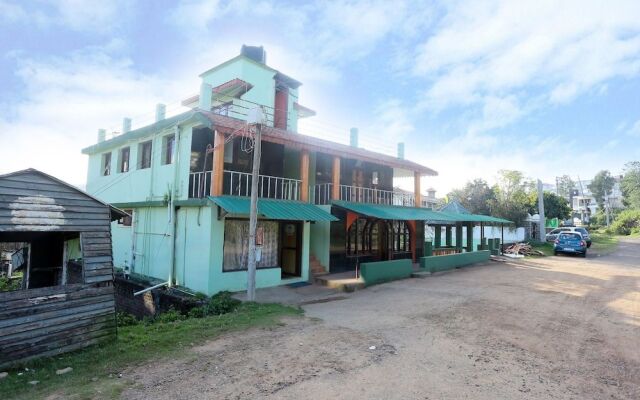 OYO 24221 Daneys Guest House
