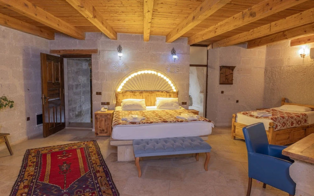 Zeus Cave Suites
