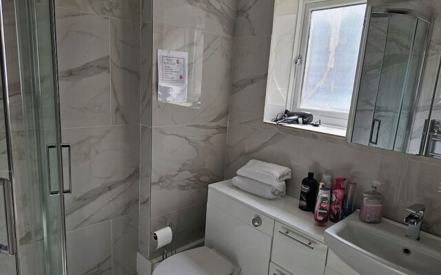 Umbrella Properties Apartment Birmingham