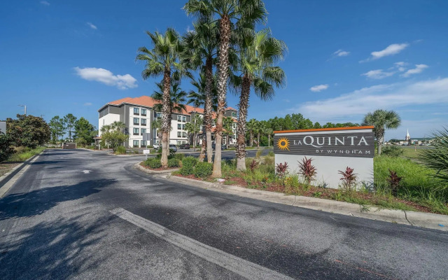 La Quinta Inn & Suites by Wyndham PCB Pier Park area