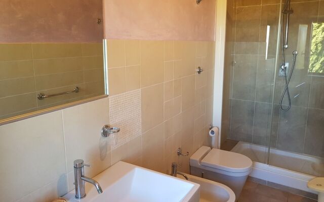 Villa Laura - Fattoria di Larniano