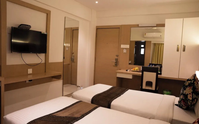Gold Crest Business Hotel