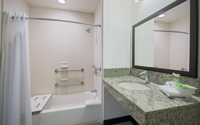 Holiday Inn Express Hotel & Suites Kailua-Kona by IHG