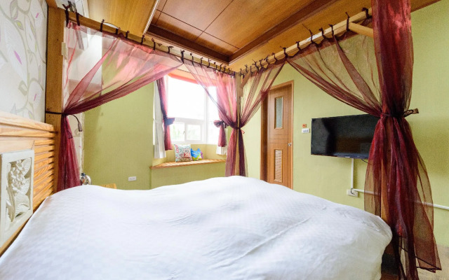 Owl Castle Bed and Breakfast