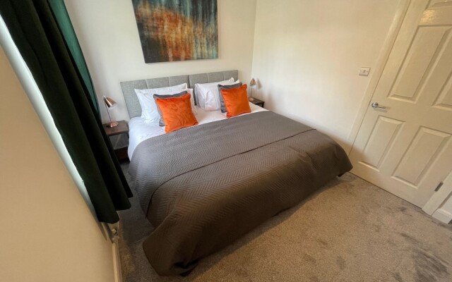 3 Bedroom New House with WiFi