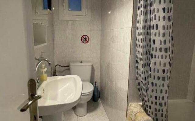 Vanilla - HappyHostGr - Downtown Apartment