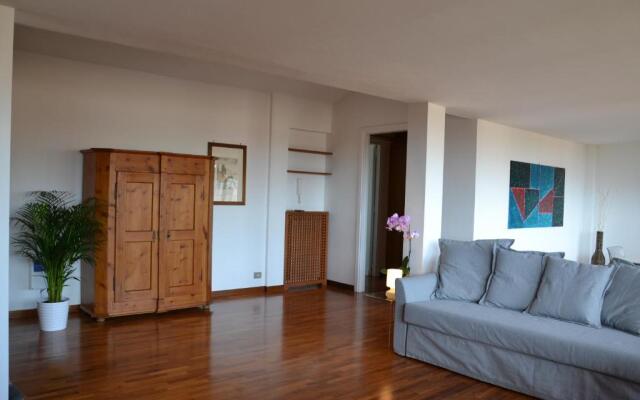 Penthouse Cardello Colosseum