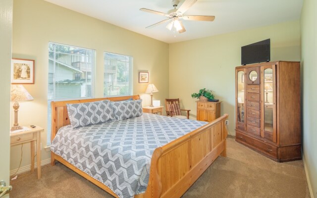 Pecan Shores Retreat by RedAwning