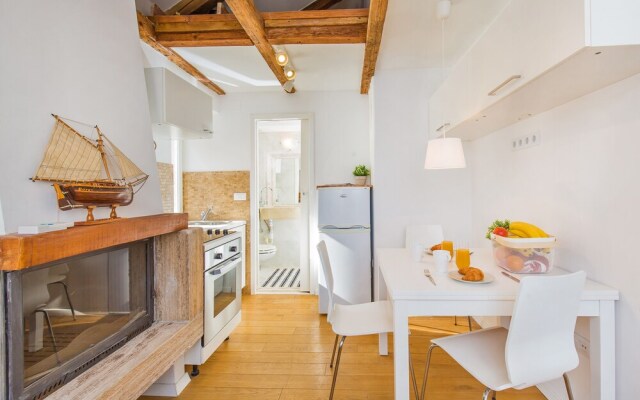 The Walls Studios by Irundo