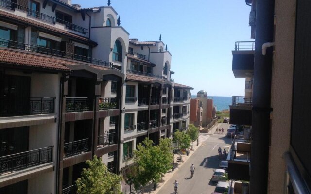 Apartment with 2 Bedrooms in Pomorie, with Terrace And Wifi - 300 M From the Beach