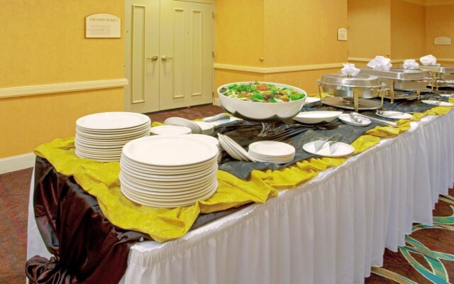 Holiday Inn Chantilly-Dulles Expo Center by IHG