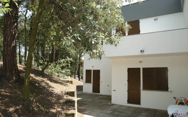 Modern 2 Bedroom Flat Near Rosolina Mare Beach