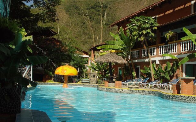Hotel Rio Selva Resort Yungas
