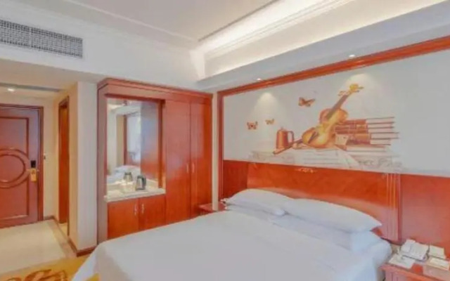 Vienna Hotel (Zhongshan Ancient Town Center)