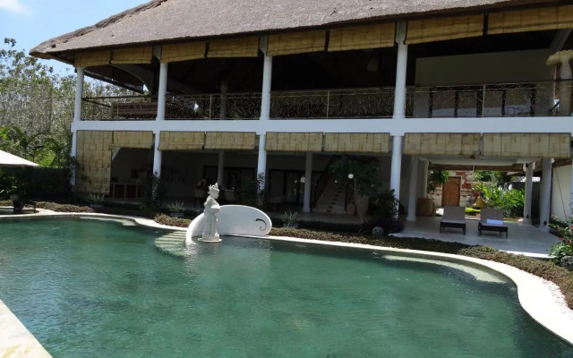 Frangipani Villas