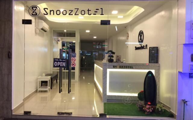 SnoozZotel