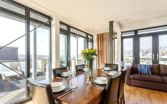 Riviera Apartments