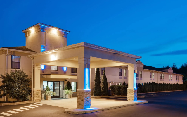 Holiday Inn Express Vernon - Manchester by IHG