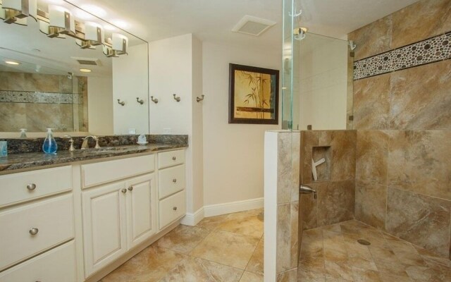 Som 503 - Somerset 2 Bedroom Condo by Redawning