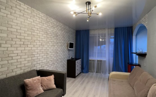 Апартаменты на улице Братьев Серебряковых 14