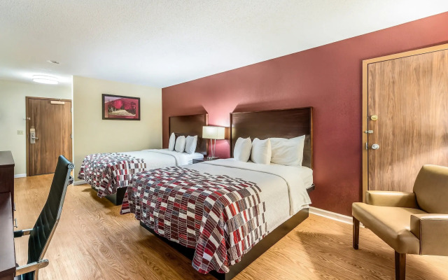 Red Roof Inn & Suites Wapakoneta