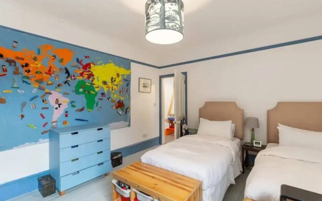 Lovely 4 Bedroom House near Portobello