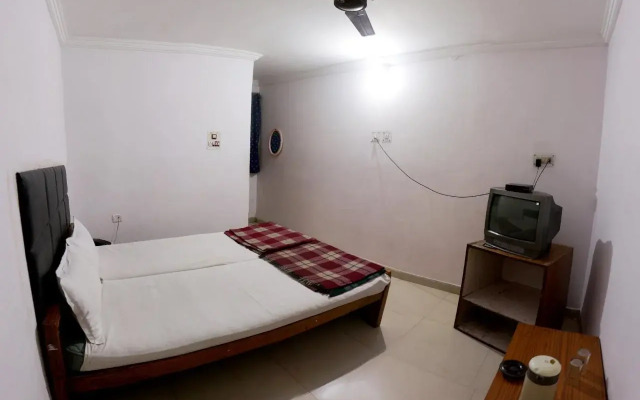 Hotel Aaditya by OYO Rooms