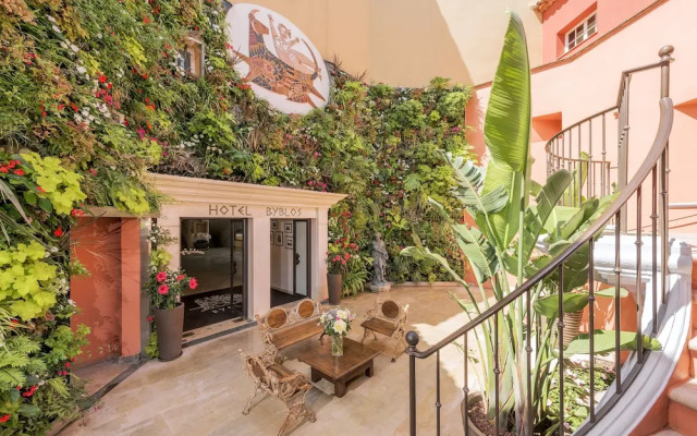 Hotel Byblos Saint-Tropez