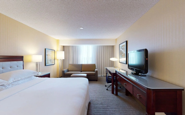 Sheraton West Des Moines Hotel