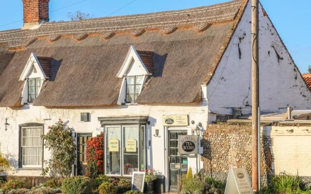 27 Whitegates