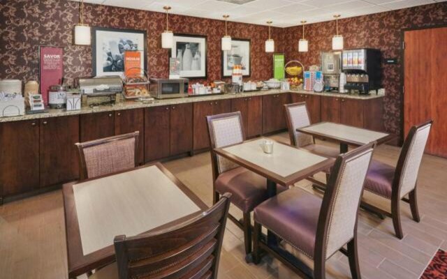 Hampton Inn Peoria-East At The River Boat Crossing