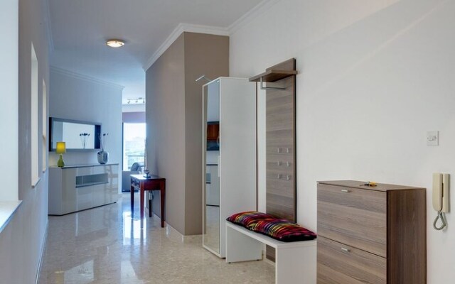 Majestic Valletta Views - 2BR Luxury Apartment
