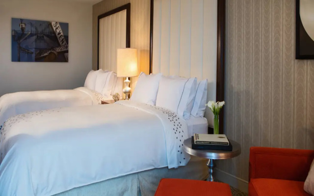 Renaissance Newark Airport Hotel