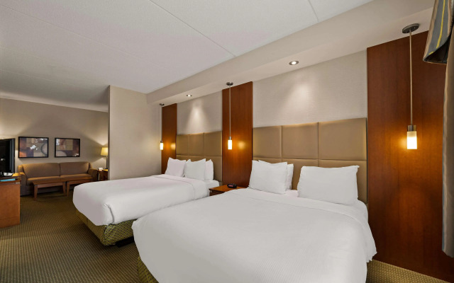 Best Western Plus Orangeville Inn & Suites