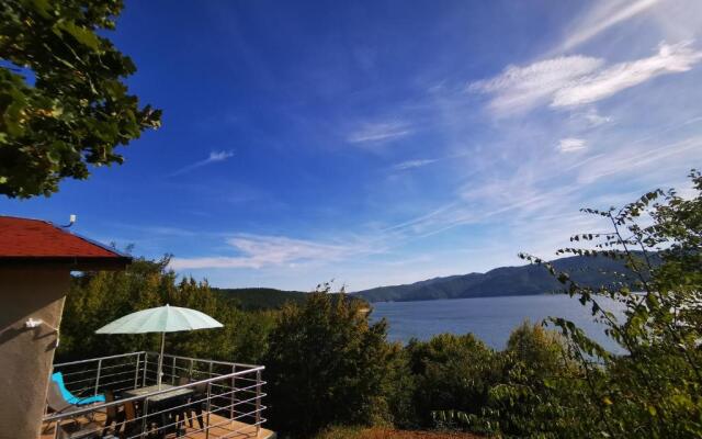 Lakeview-Estate ApartHotel