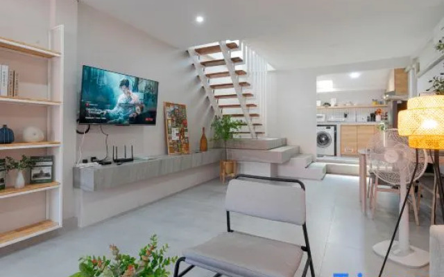 Modern Townhome / 2BR near CNX moat
