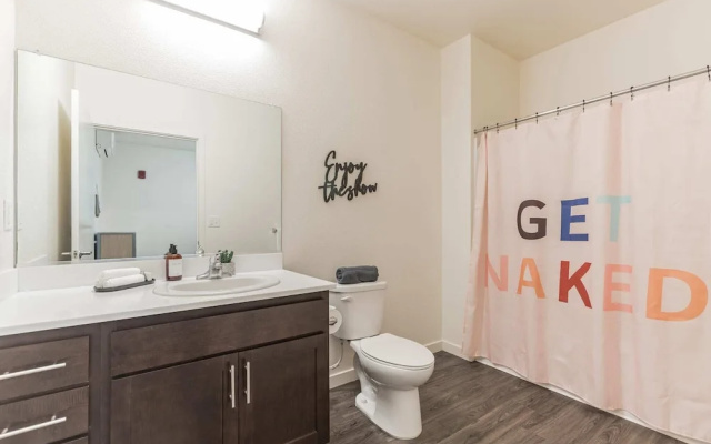 Modern Apartment With Upgraded Amenities Near CSU