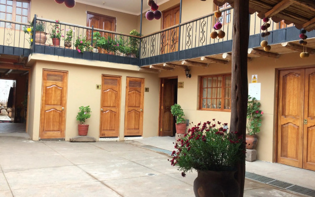 Munay Tika Family House