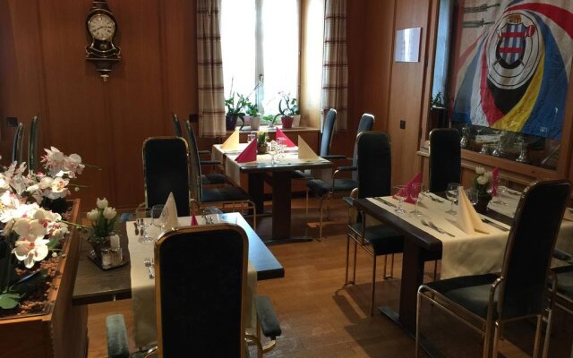 Gasthof zum roten Thurm