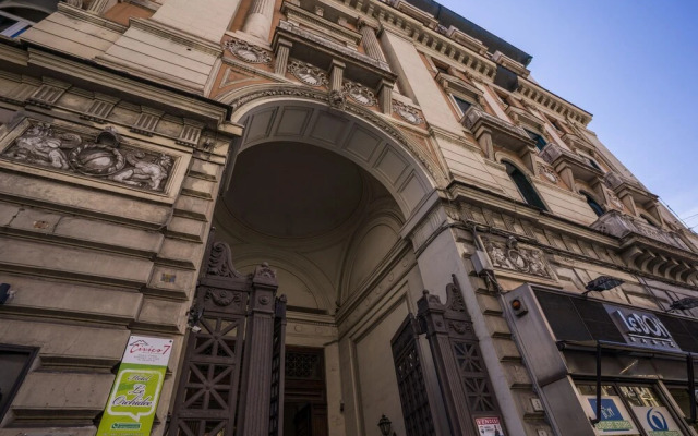 Pink Rose in Naples With 1 Bedrooms and 1 Bathrooms