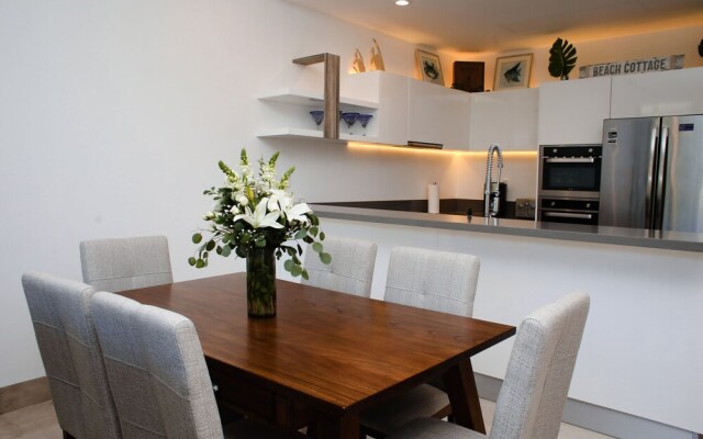 Luxury 3 Bdr Near the Beach - 300meg