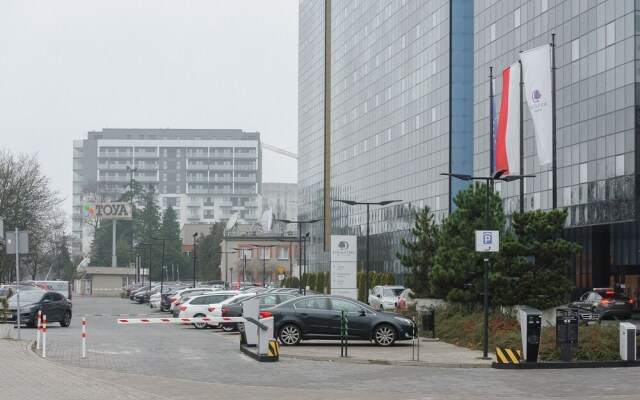 Lumina apart near Cinema Museum