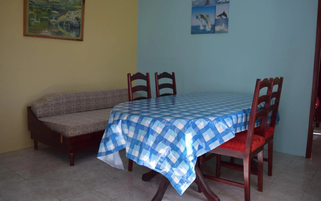 Mauri holidays 'Budgeted Apartment'