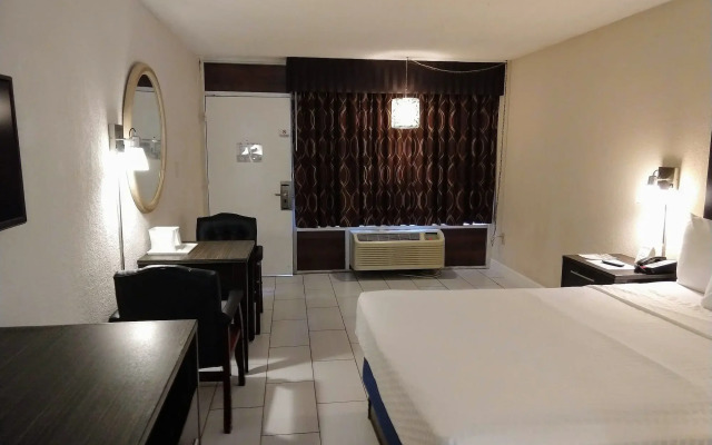 Red Carpet Inn Airport and Cruise Port Hotel Fort Lauderdale