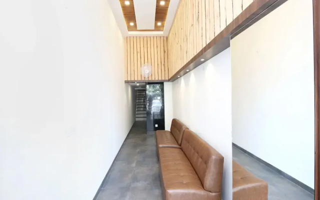 Oyo 18319 Hotel Boss